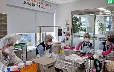 특수교육을 방고 있는 모습 2